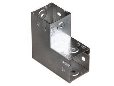 Угол верт. вверх 90°, глухой  DKC 39001 138431