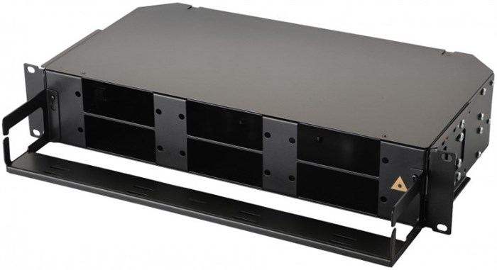 Панель  Eurolan 47C-06-00BL 139772