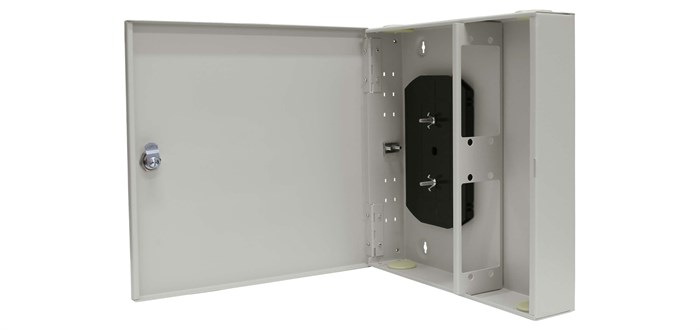 Кросс оптический настенный с дверцей, с замком TELCORD КН-24/32 32-ST/MM-32-ST/UPC-MM50(OM4)-1-КУ-GY 140215