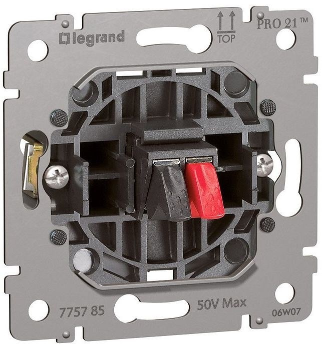 Розетка  Legrand 775785 156846