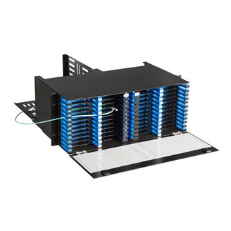 {{photo.Alt || photo.Description || 'Бокс  Lanmaster LAN-FOBM-48MCC-4U'}}